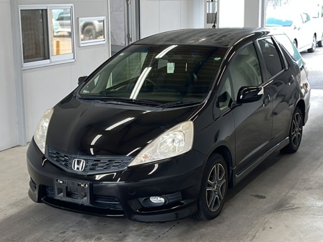 HONDA FIT SHUTTLE 2013