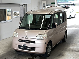 DAIHATSU TANTO 2010