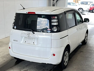 TOYOTA SIENTA 2010