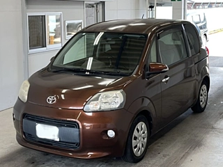 TOYOTA PORTE 2013