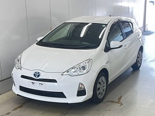 TOYOTA AQUA 2014