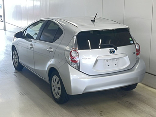 TOYOTA AQUA 2012