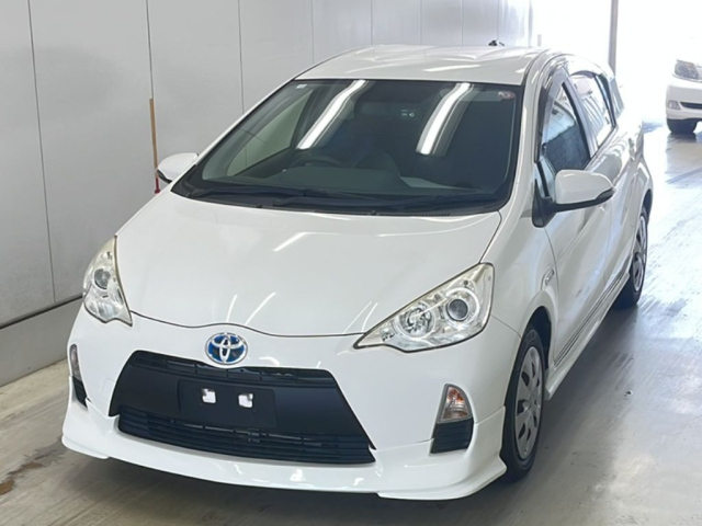 TOYOTA AQUA 2014