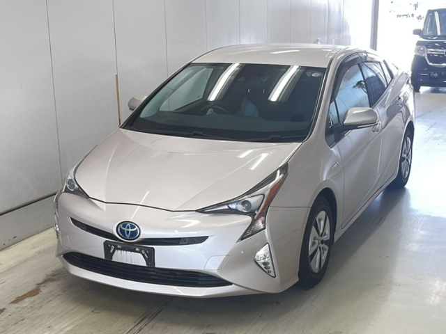 TOYOTA PRIUS 2016
