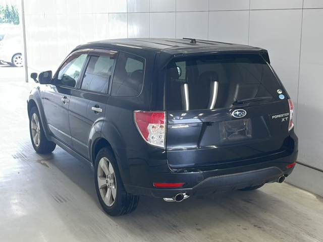 SUBARU FORESTER 2010