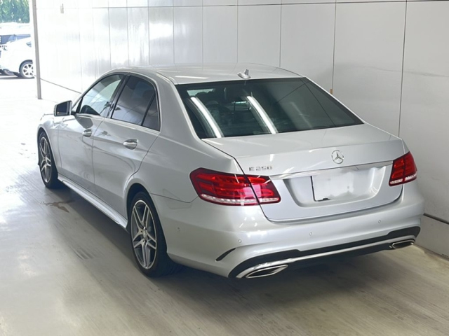 MERCEDES BENZ E CLASS 2015