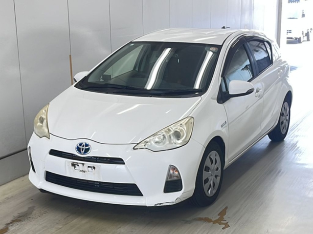 TOYOTA AQUA 2013