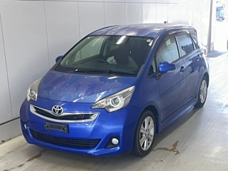 TOYOTA RACTIS 2015
