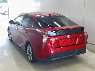 TOYOTA PRIUS 2016