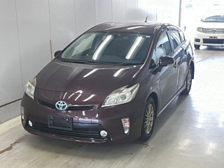 TOYOTA PRIUS 2013