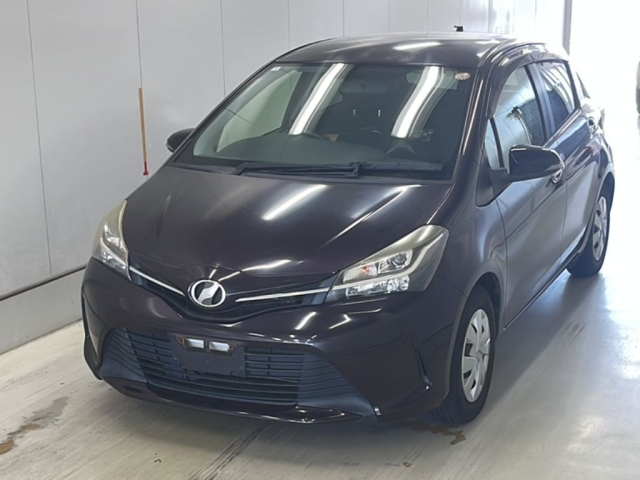 TOYOTA VITZ 2016