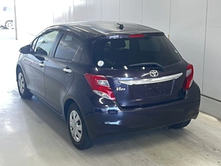 TOYOTA VITZ 2016