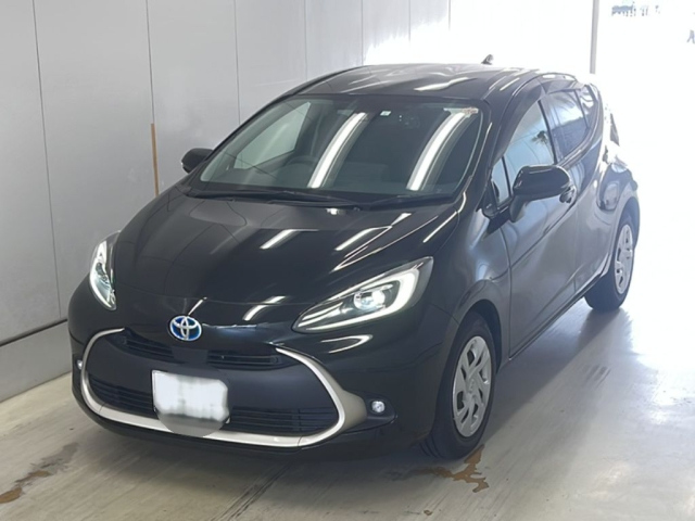 TOYOTA AQUA 2023