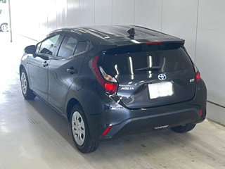 TOYOTA AQUA 2023