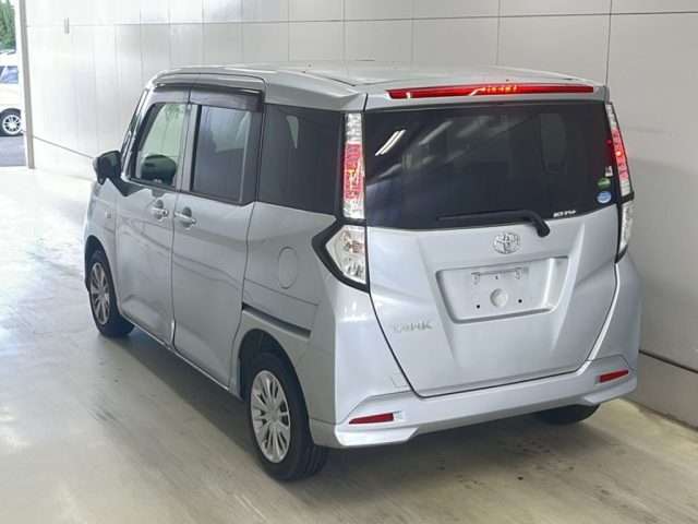 TOYOTA TANK 2018