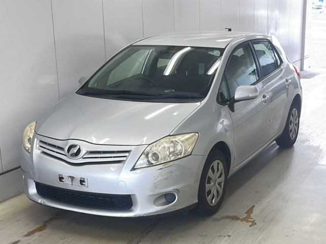 TOYOTA AURIS 2010