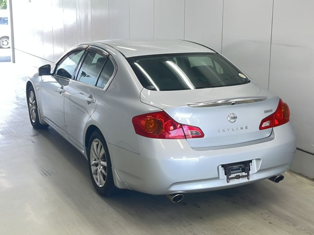 NISSAN SKYLINE 2009