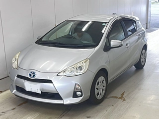 TOYOTA AQUA 2013