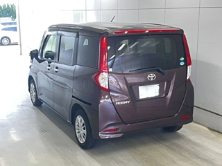 TOYOTA ROOMY 2017