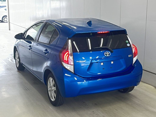 TOYOTA AQUA 2015