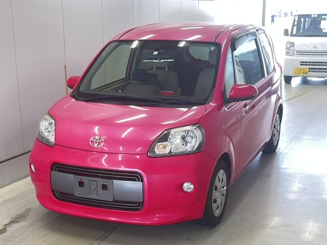 TOYOTA PORTE 2016