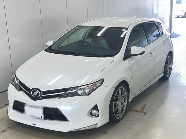 TOYOTA AURIS 2014