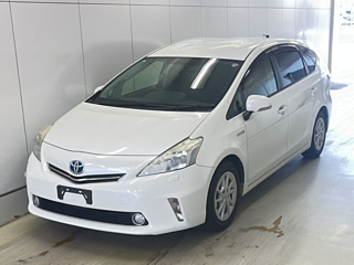TOYOTA PRIUS ALPHA 2012