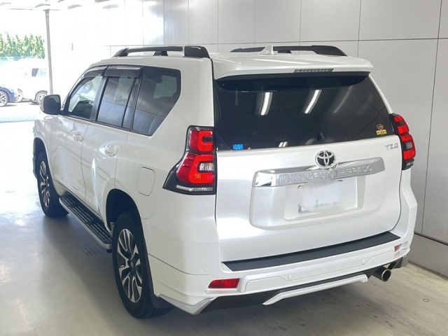 TOYOTA LAND CRUISER PRADO 2022