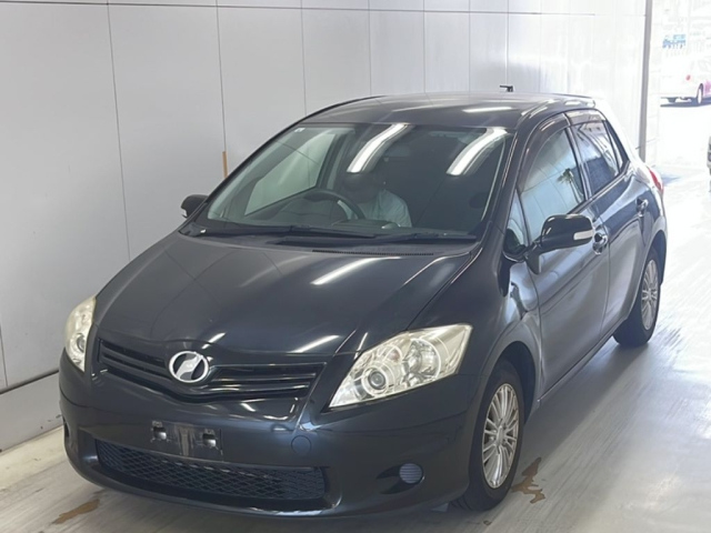 TOYOTA AURIS 2011