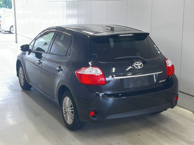 TOYOTA AURIS 2011