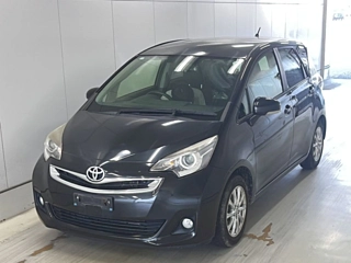 TOYOTA RACTIS 2014