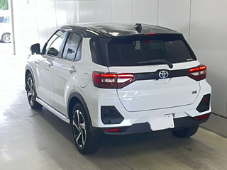TOYOTA RAIZE 2025