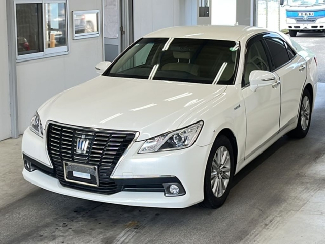 TOYOTA CROWN 2013