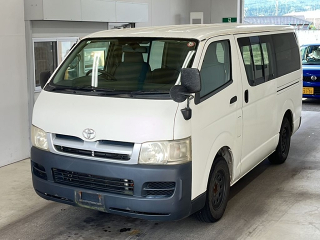 TOYOTA HIACE VAN
