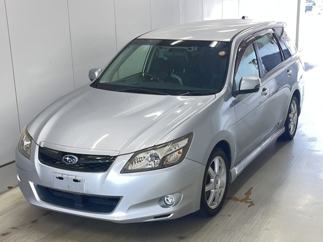 SUBARU EXIGA 2014