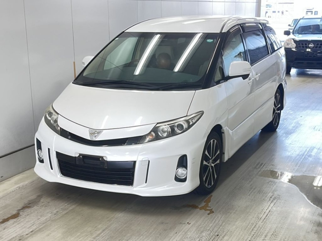 TOYOTA ESTIMA 2013