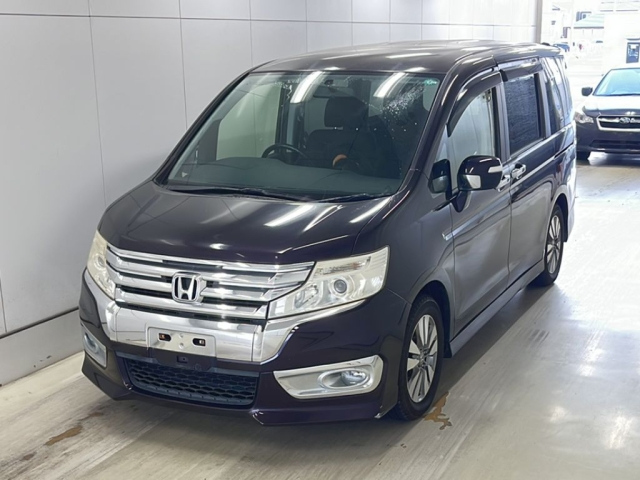 HONDA STEP WAGON 2013
