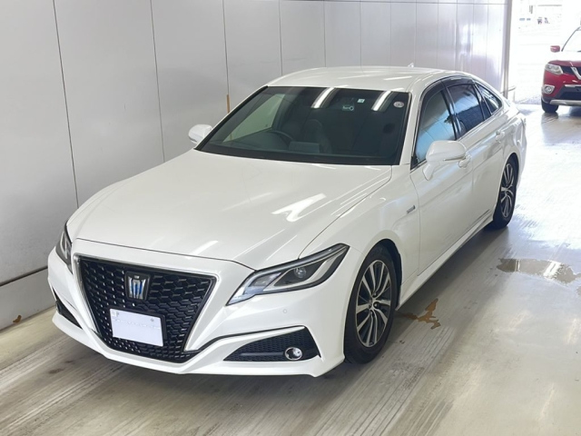 TOYOTA CROWN 2018