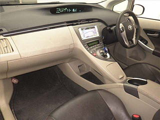 TOYOTA PRIUS 2014