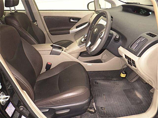 TOYOTA PRIUS 2014