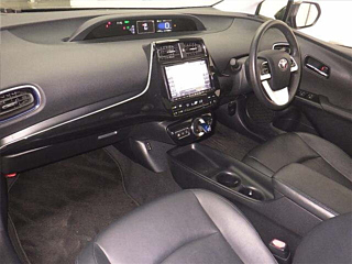 TOYOTA PRIUS 2017