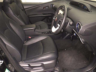 TOYOTA PRIUS 2017