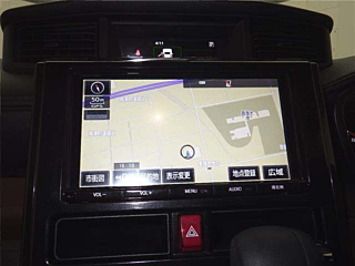 TOYOTA ROOMY 2017