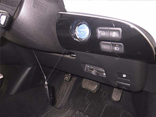 TOYOTA PRIUS 2018