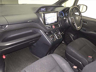 TOYOTA VOXY 2015