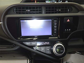 TOYOTA AQUA 2016