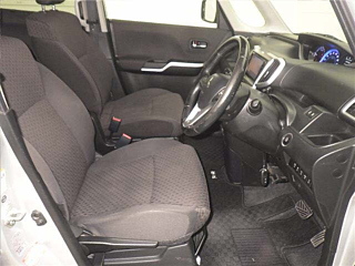 MITSUBISHI DELICA D2 2017