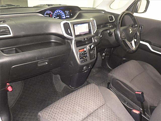 MITSUBISHI DELICA D2 2017