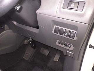 TOYOTA PRIUS ALPHA 2014