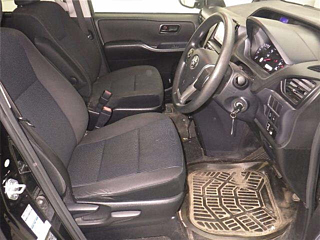 TOYOTA VOXY 2014